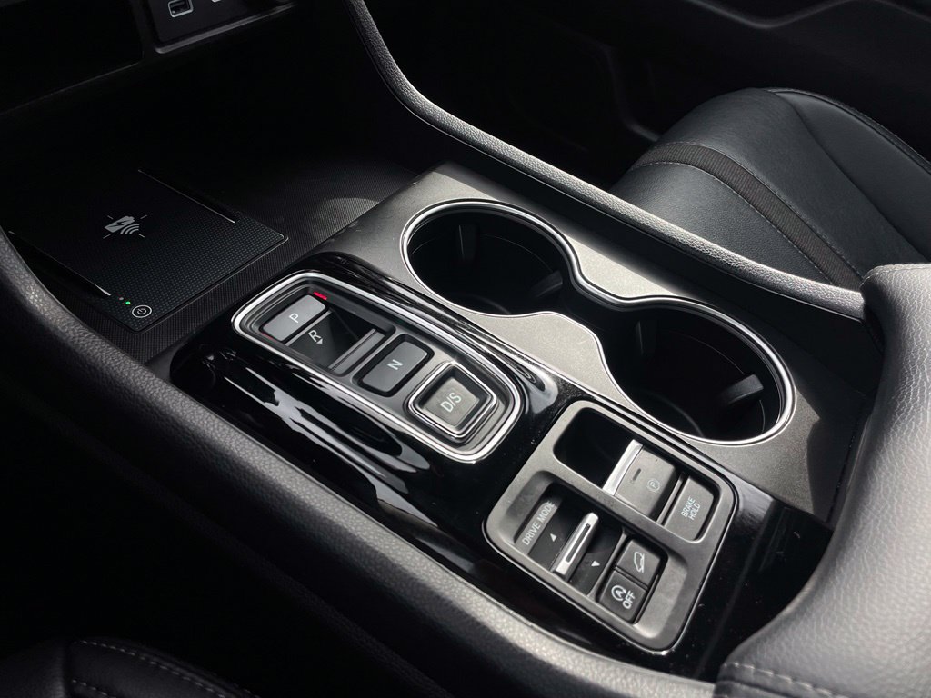 Certified 2025 Honda Pilot Touring image 19