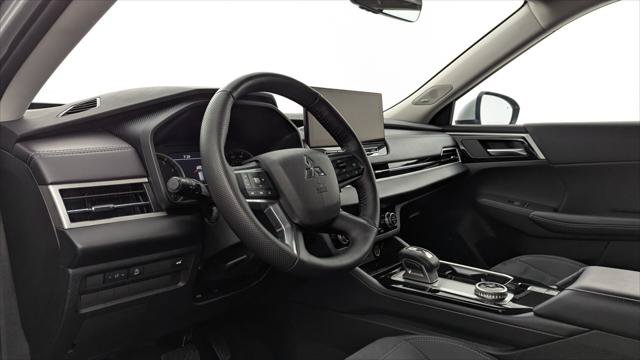 Used 2026 Mitsubishi Outlander SE AWD/4WD image 24