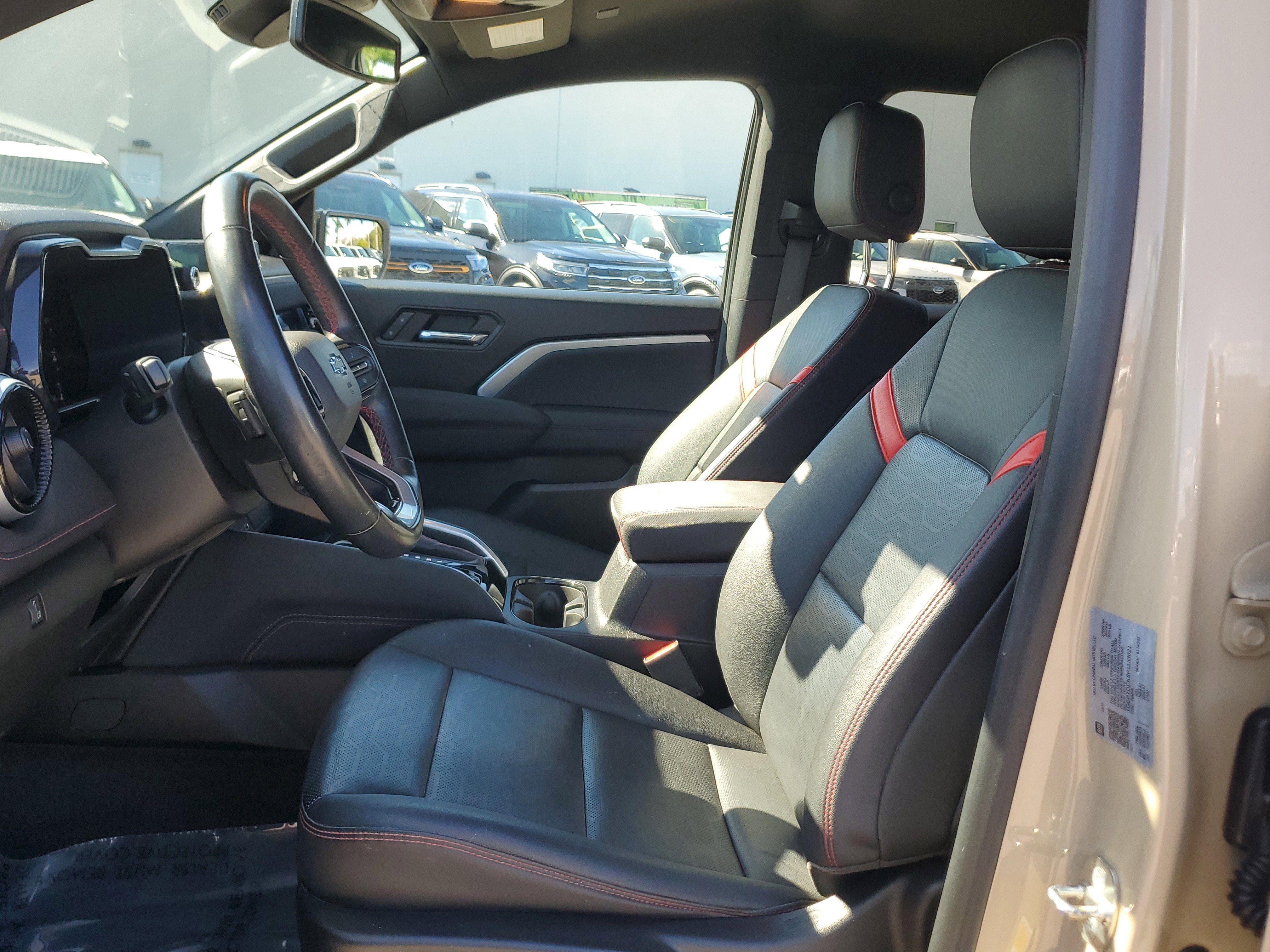 Used 2023 Chevrolet Colorado Z71 w/ Z71 Convenience Package 2 image 11