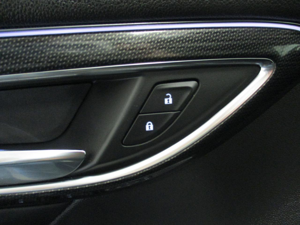 Used 2023 Buick Envision Essence w/ Sport Touring Package image 18