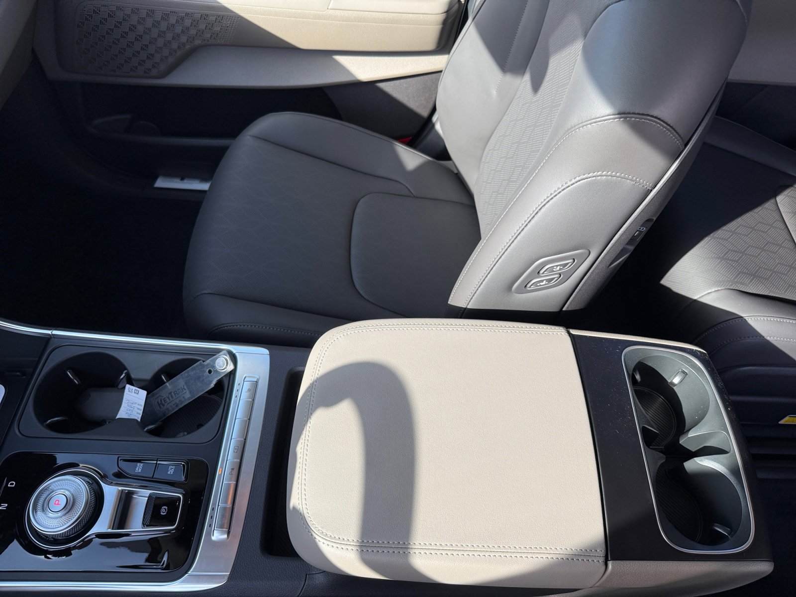 New 2026 Kia Carnival EX image 14