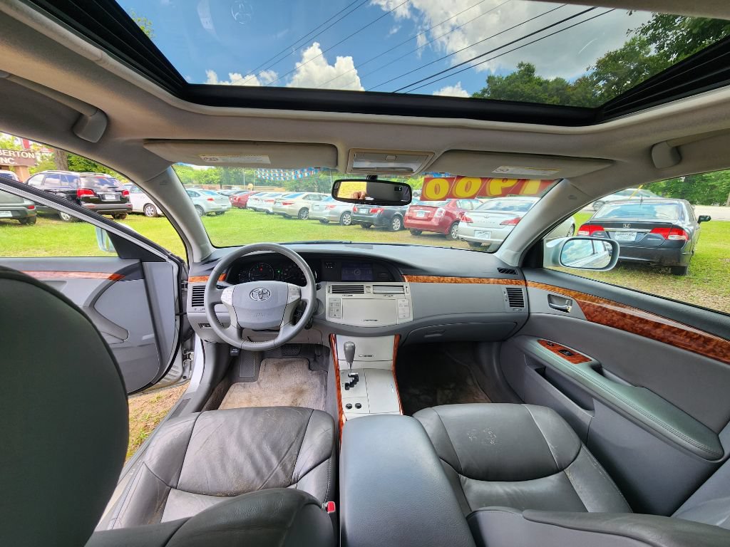 Used 2005 Toyota Avalon Limited FWD image 11