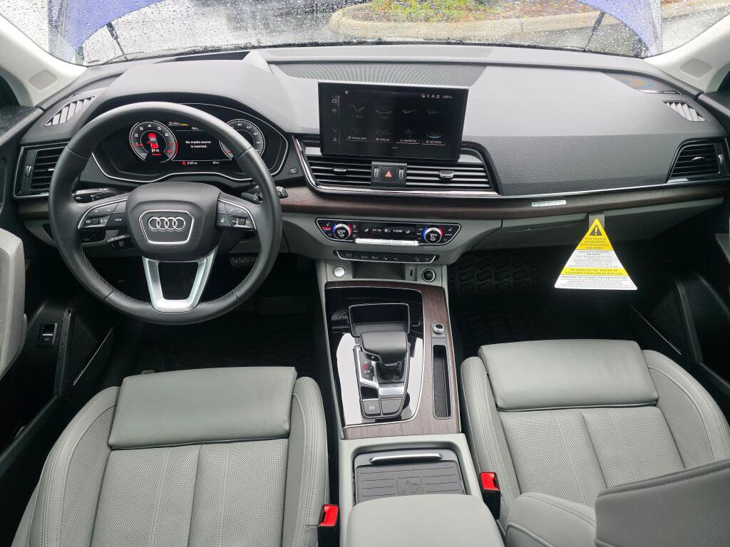 Used 2021 Audi Q5 Prestige w/ Prestige Package AWD/4WD image 18