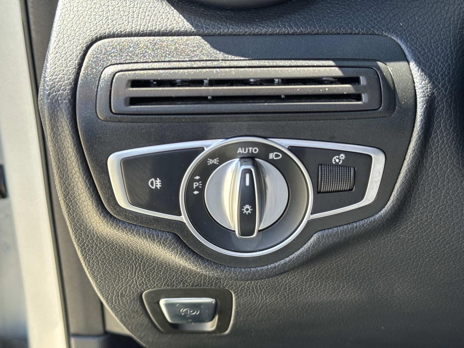 Used 2018 Mercedes-Benz GLC 300 image 21