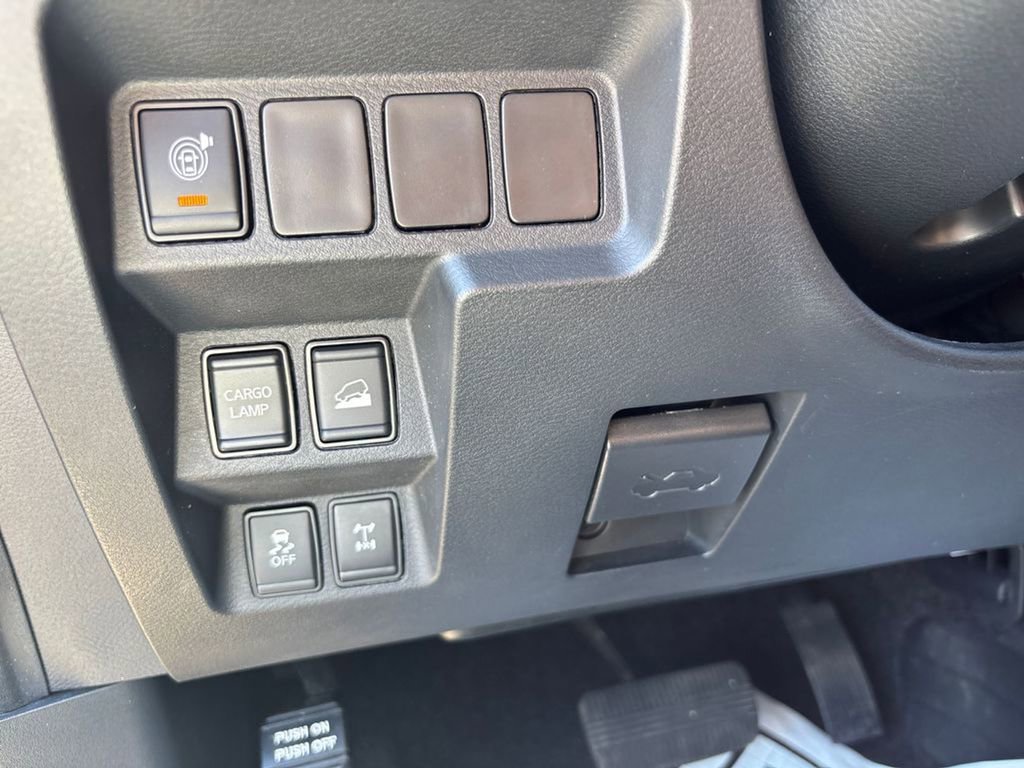 Used 2024 Nissan Frontier PRO-4X w/ Technology Package AWD/4WD image 23