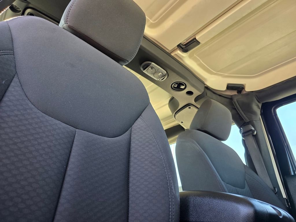 Used 2018 Jeep Wrangler Sport image 24