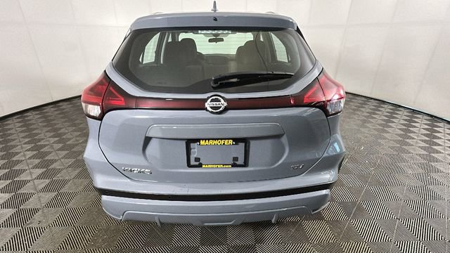Used 2021 Nissan Kicks SV FWD image 4
