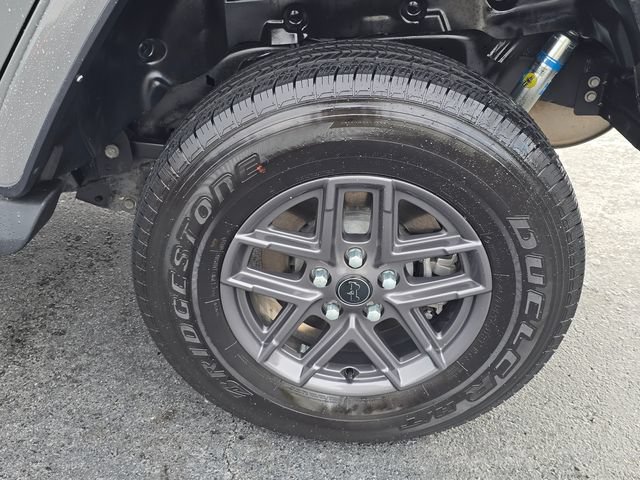 Used 2022 Jeep Wrangler Unlimited Sahara AWD/4WD image 15