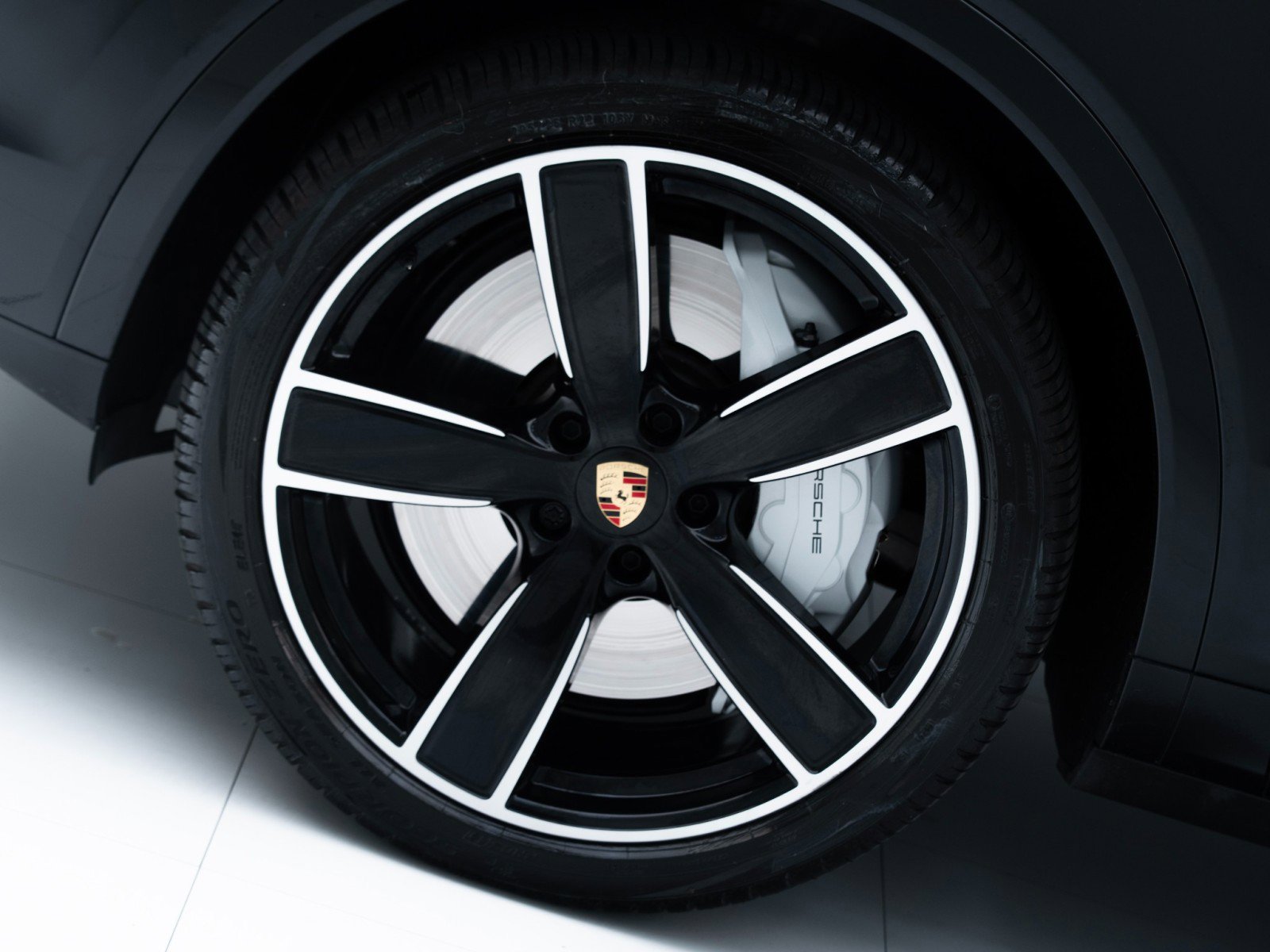 Certified 2023 Porsche Cayenne Turbo image 12