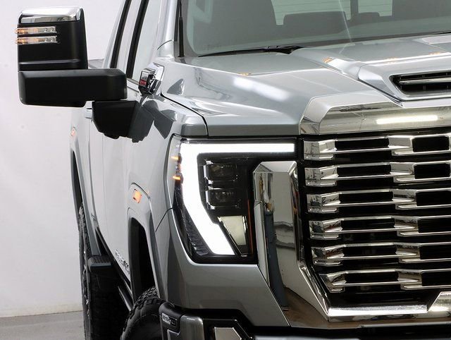 New 2026 GMC Sierra 2500 Denali w/ Denali Reserve Package image 4