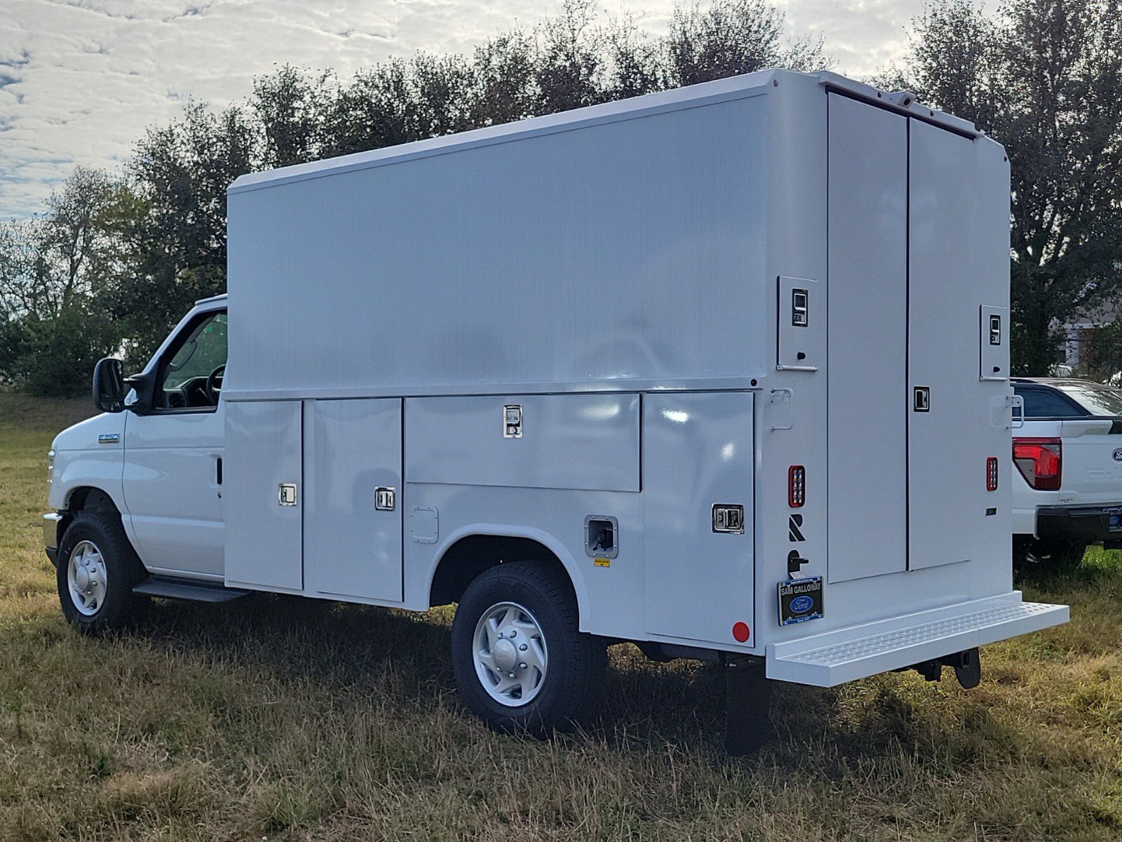 New 2025 Ford E-350 and Econoline 350 Super Duty w/ Power Equipment Group RWD image 6
