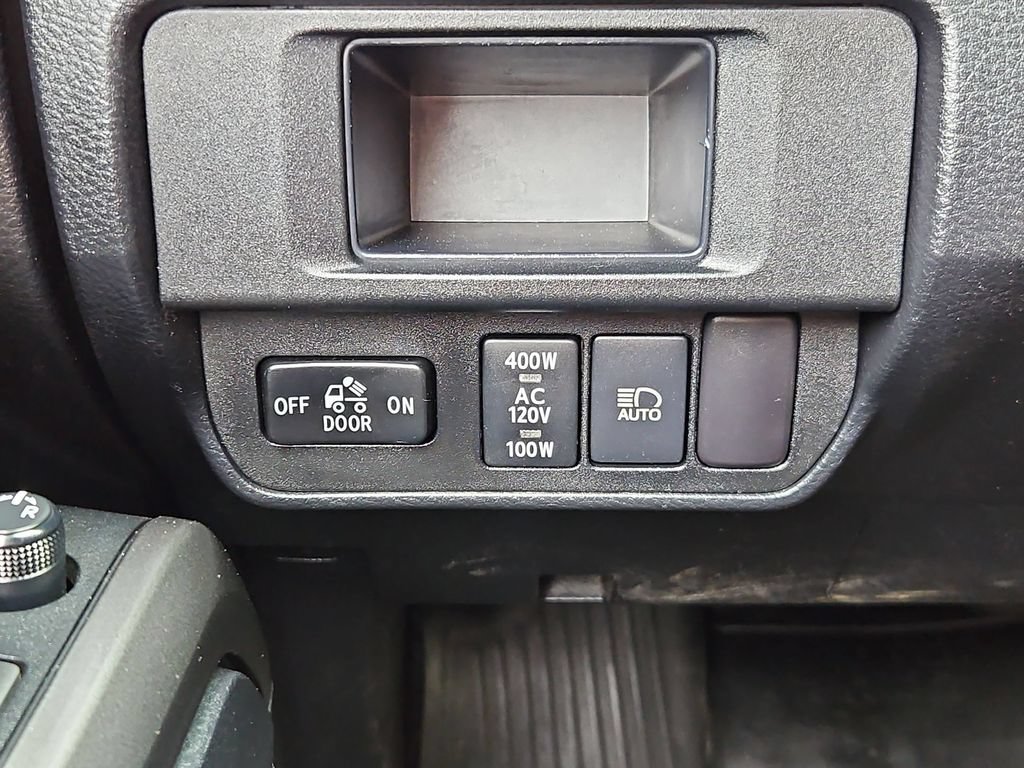 Used 2019 Toyota Tacoma TRD Off-Road AWD/4WD image 18