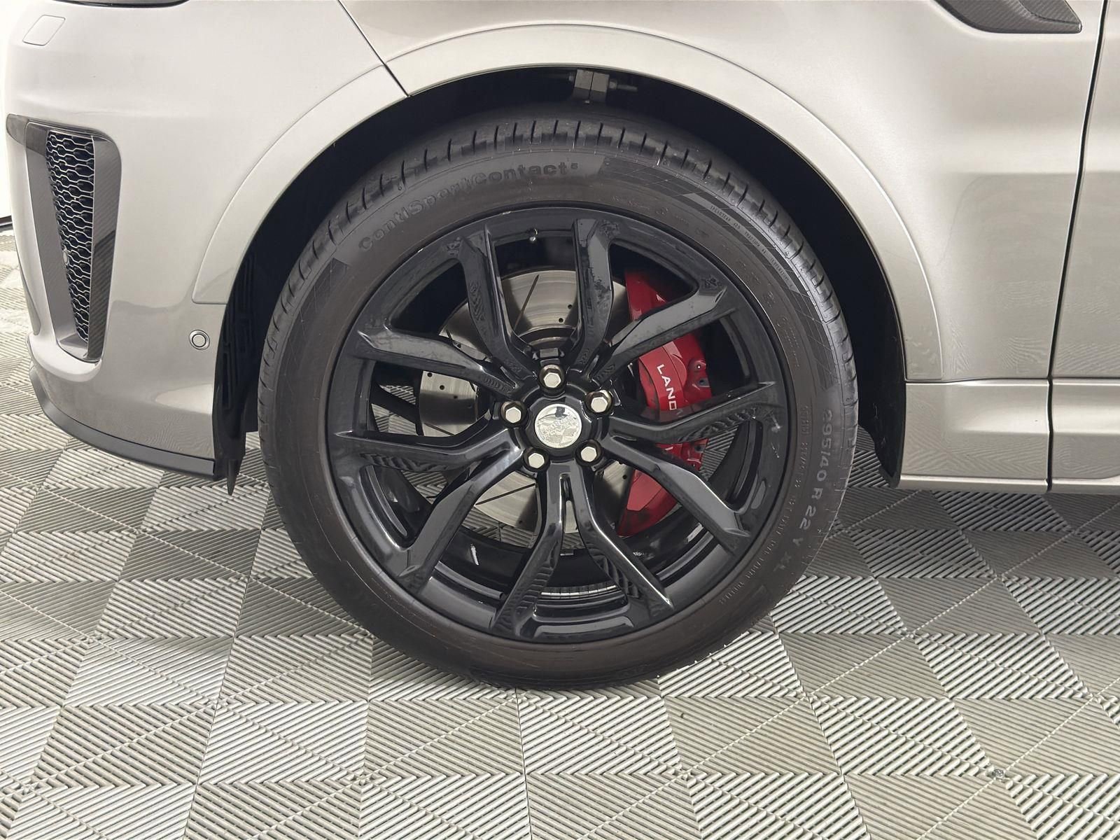 Used 2020 Land Rover Range Rover Sport SVR image 35