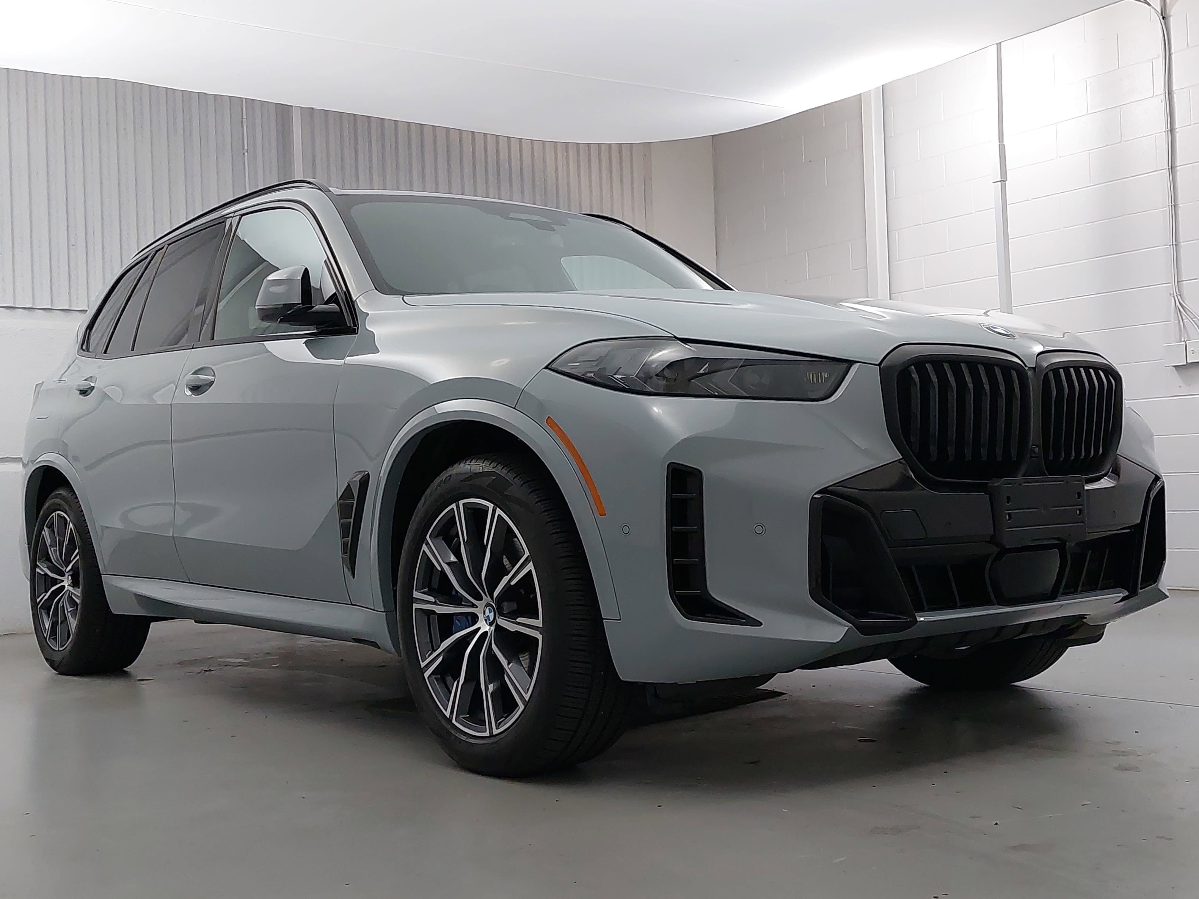 Used 2024 BMW X5 xDrive40i w/ Executive Package AWD/4WD image 9