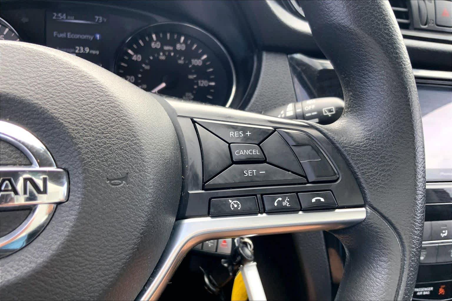Used 2017 Nissan Rogue S AWD/4WD image 25