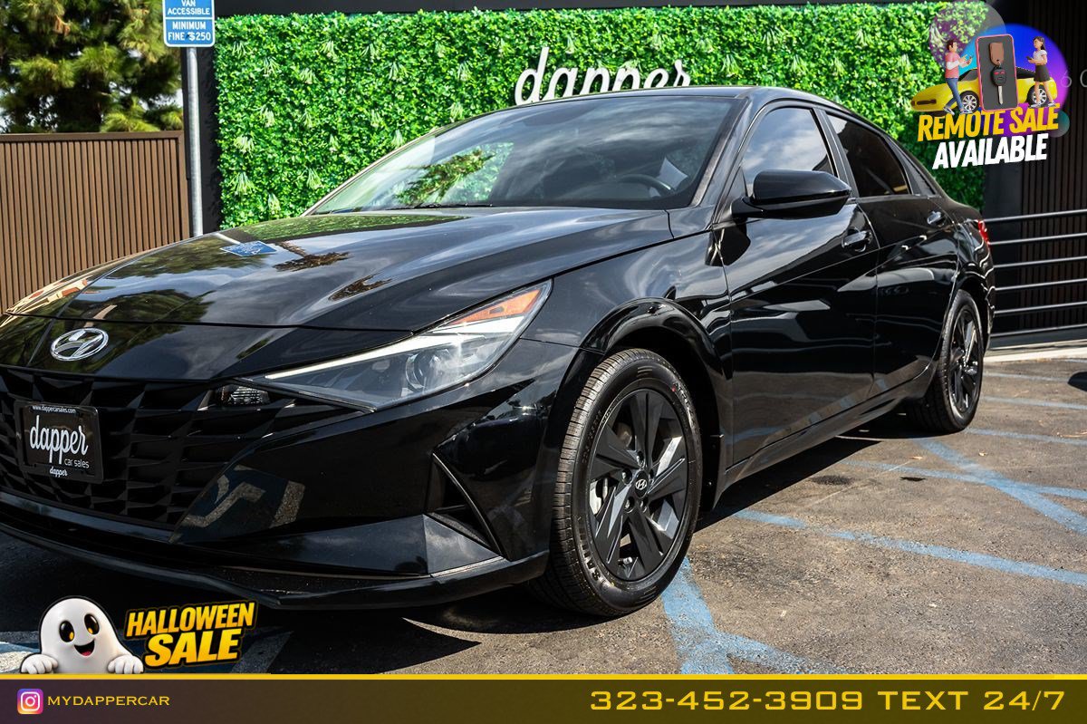 Used 2023 Hyundai Elantra Blue FWD image 2