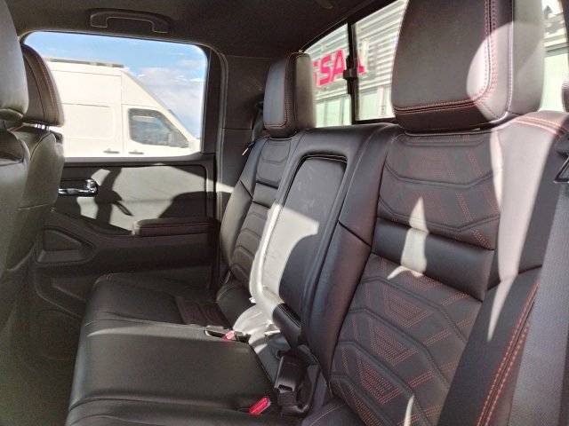 Used 2025 Nissan Frontier PRO-4X w/ Pro Premium Package image 9