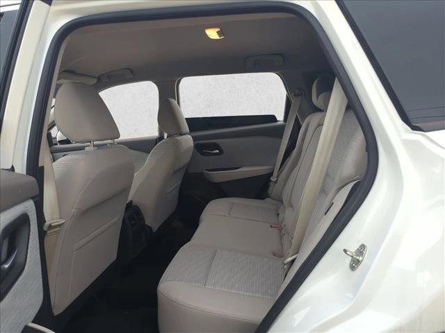 Used 2021 Nissan Rogue SV image 15