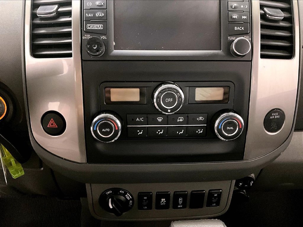 Used 2019 Nissan Frontier SL AWD/4WD image 16