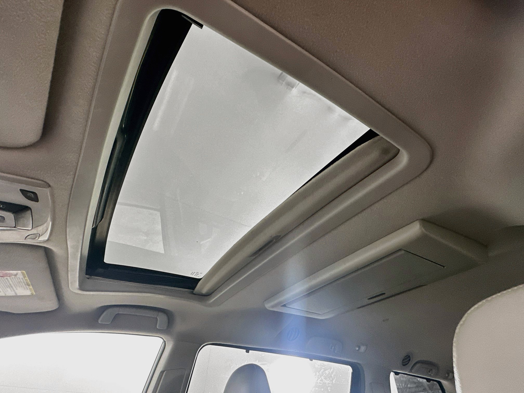 Used 2013 Toyota Sienna XLE FWD image 26