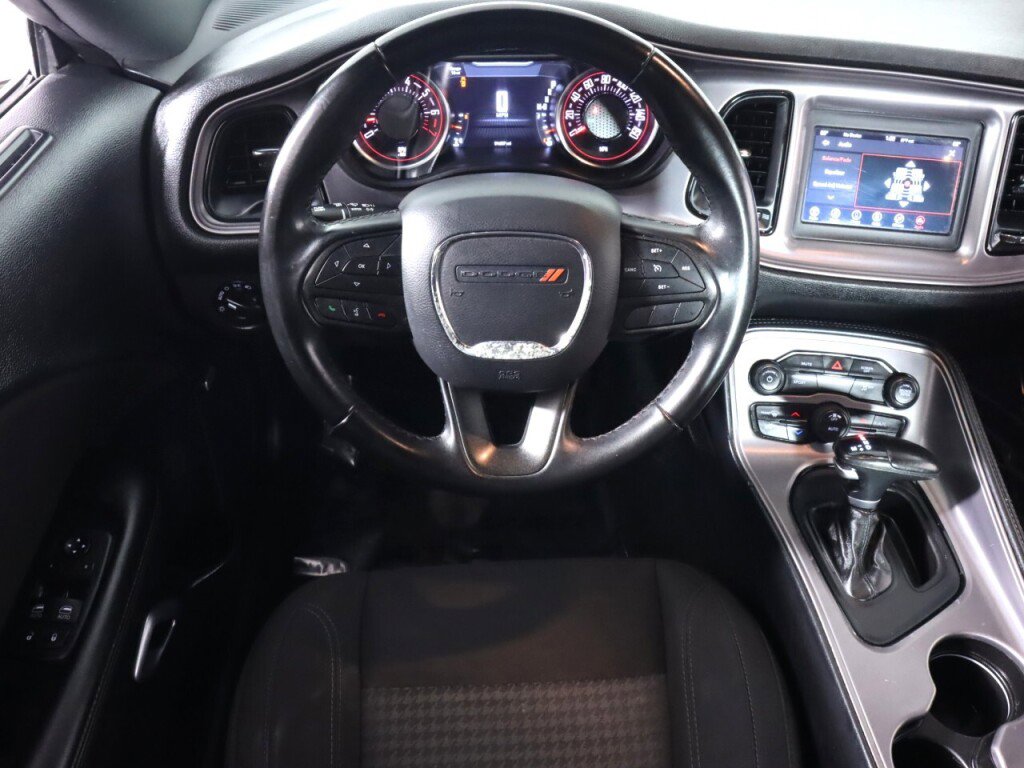 Used 2023 Dodge Challenger SXT RWD image 29