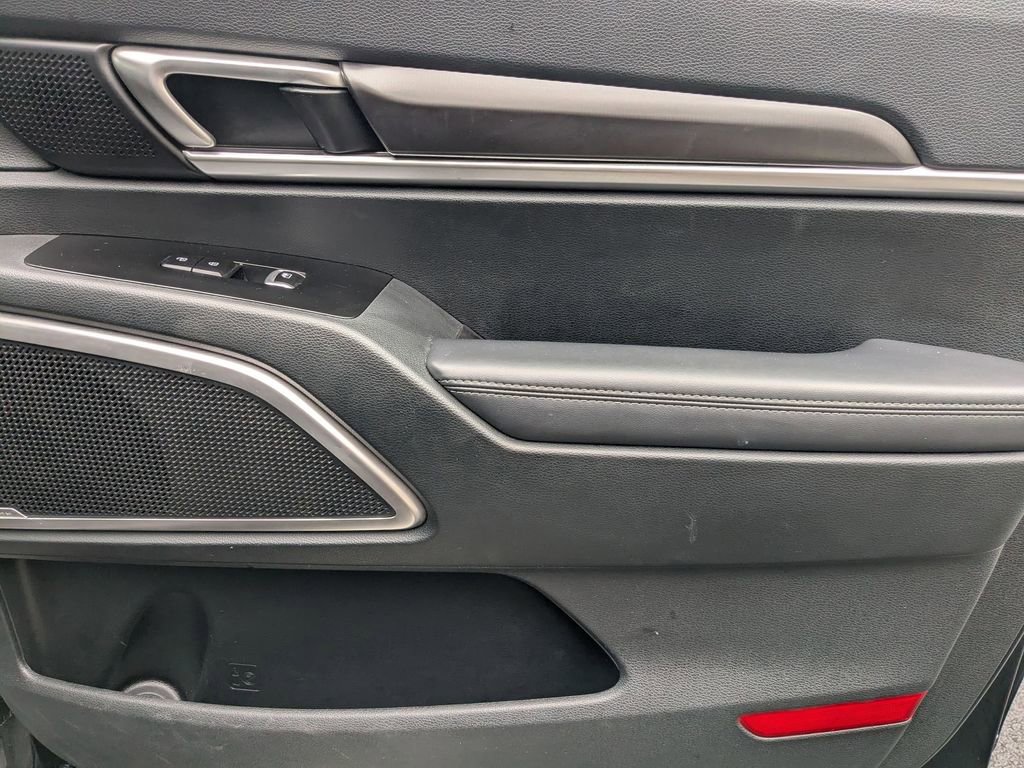 Used 2025 Kia Telluride S image 33