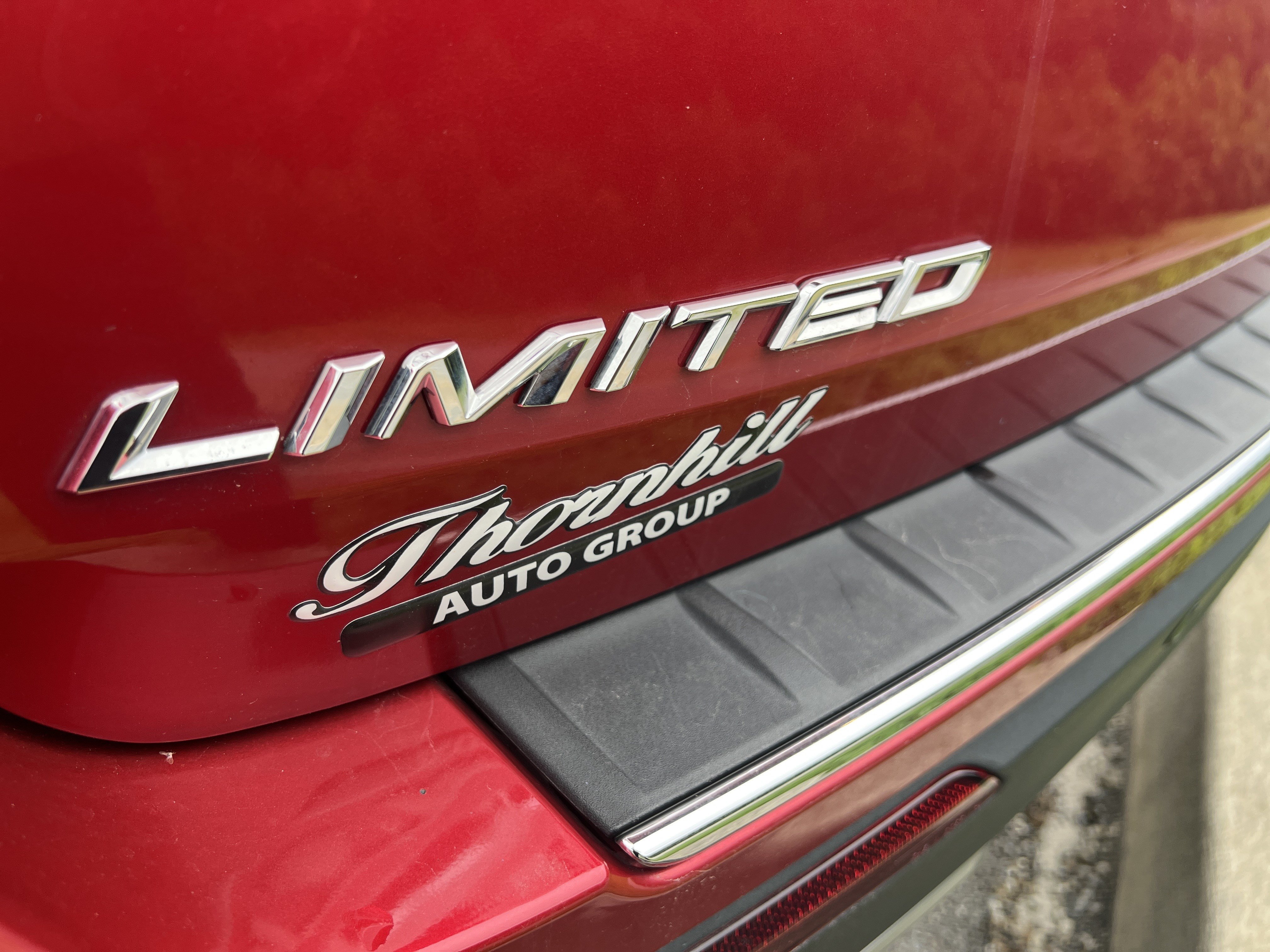 Used 2024 Ford Explorer Limited w/ Equipment Group 301A RWD image 18