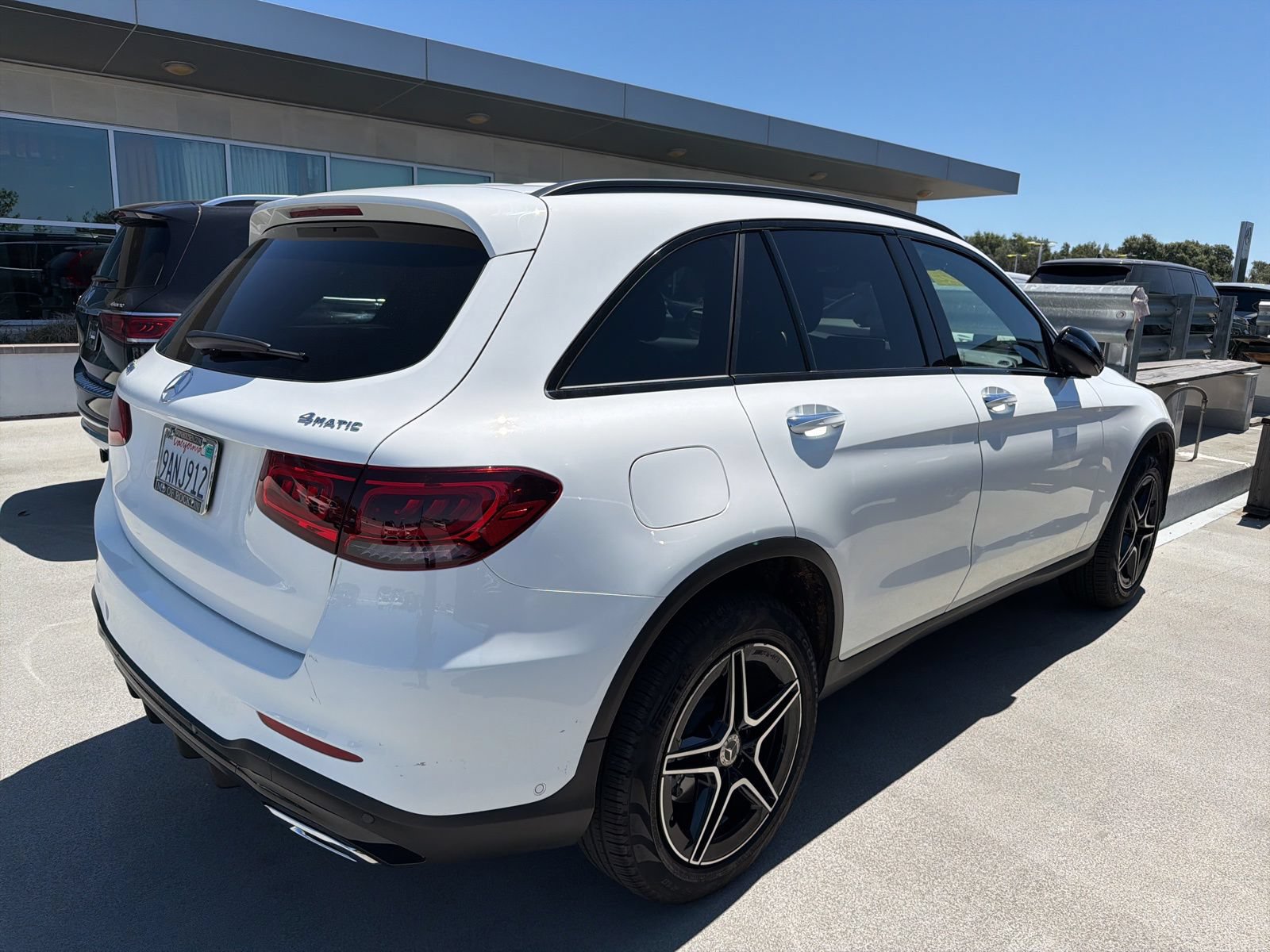 Used 2022 Mercedes-Benz GLC 300 4MATIC image 4