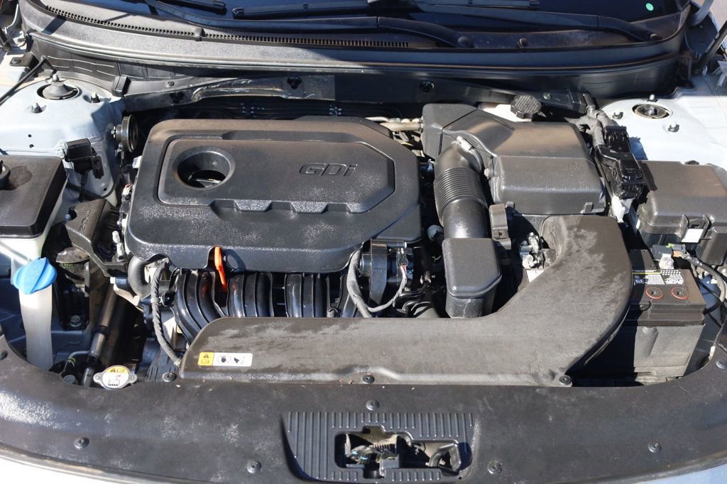 Used 2015 Hyundai Sonata SE w/ Option Group 09 image 11