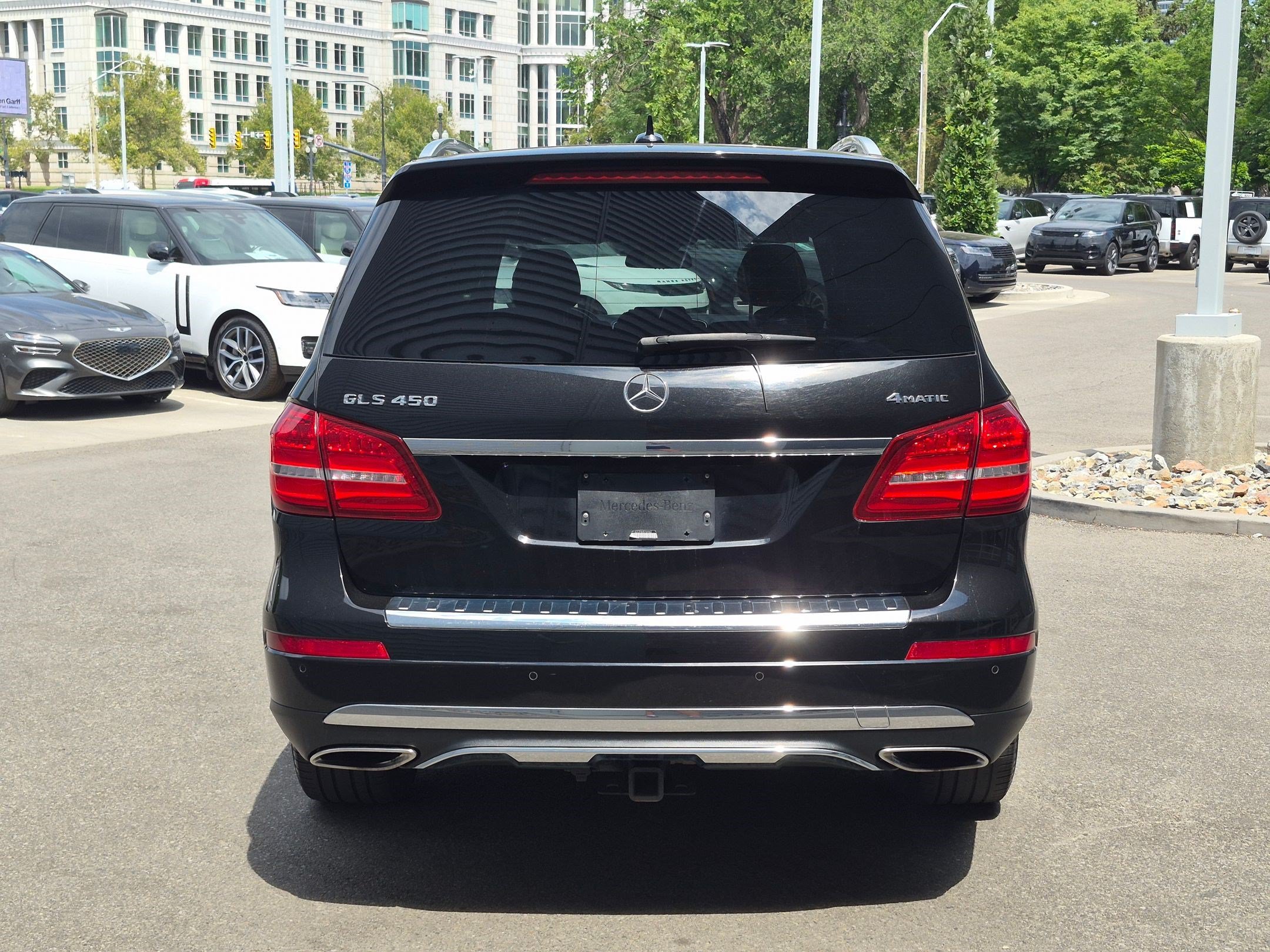 Used 2017 Mercedes-Benz GLS 450 4MATIC image 4