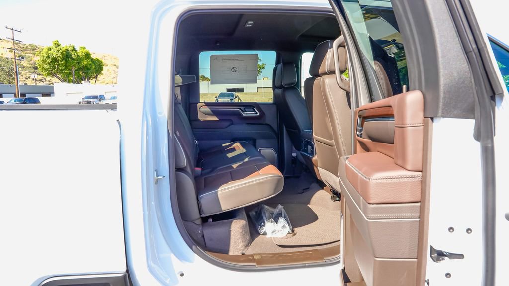 New 2026 GMC Sierra 2500 Denali w/ Max Trailering Package AWD/4WD image 11
