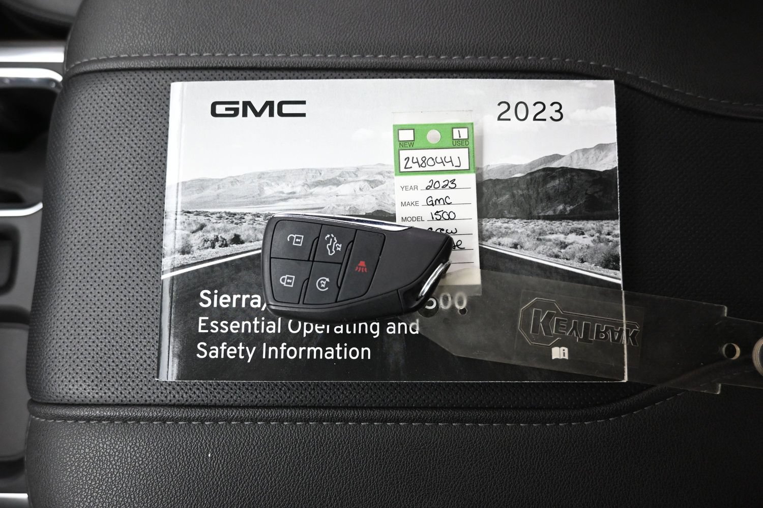 Used 2023 GMC Sierra 1500 SLT w/ SLT Premium Package AWD/4WD image 20
