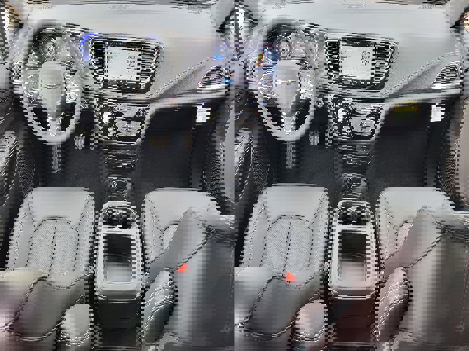 New 2026 Chrysler Pacifica Select image 17