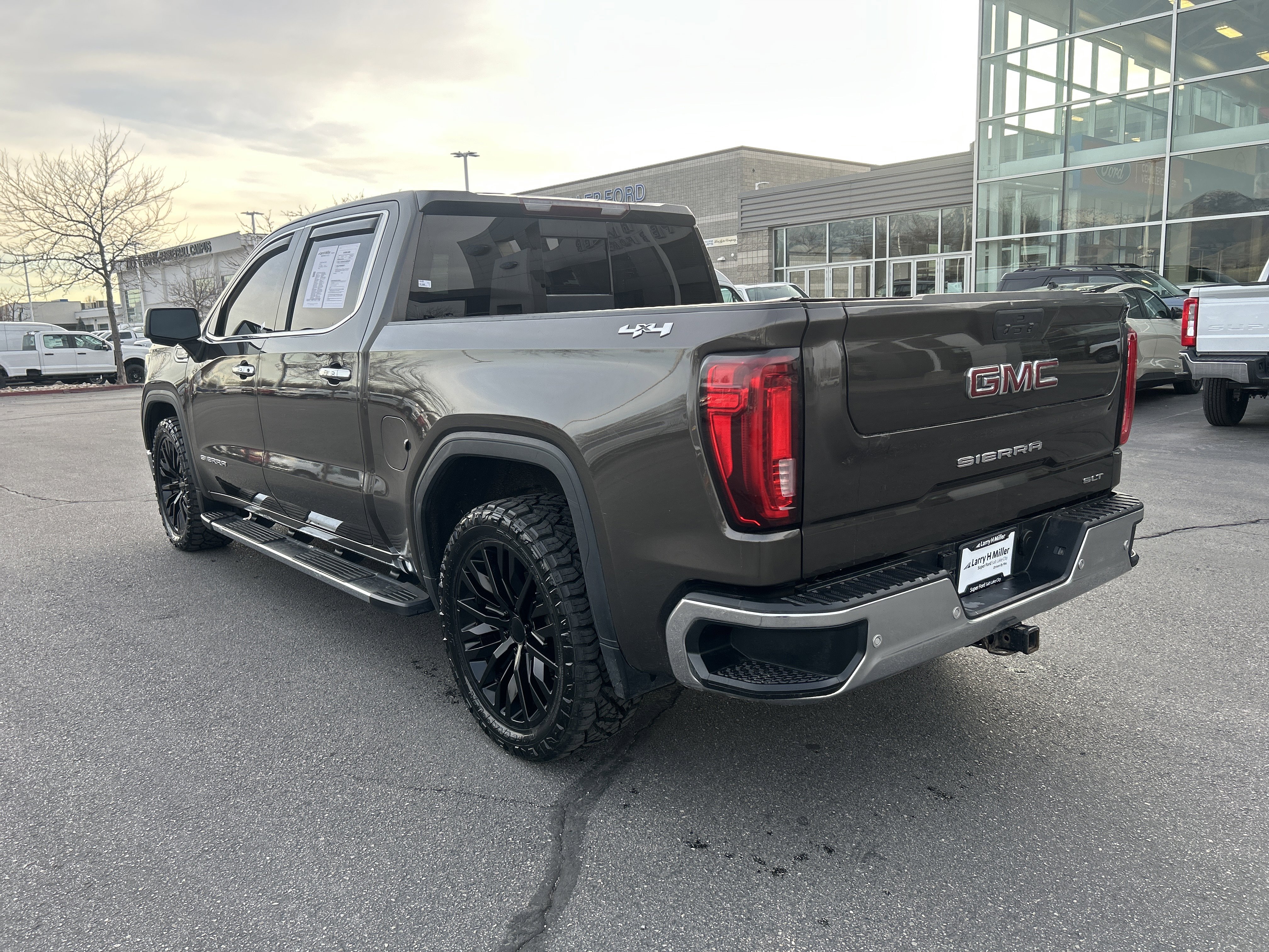 Used 2019 GMC Sierra 1500 SLT w/ SLT Premium Plus Package image 3