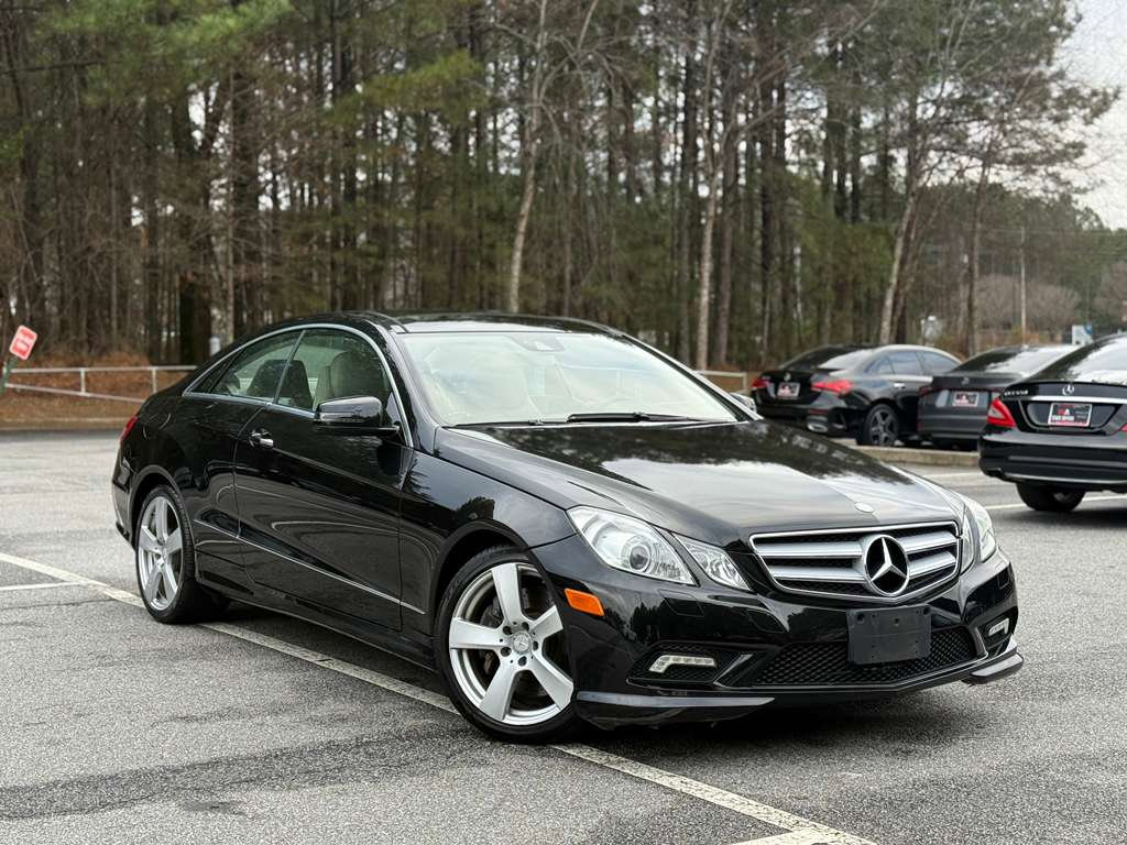 Used 2011 Mercedes-Benz E 550 Coupe image 3