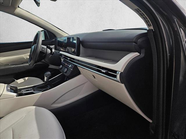 Certified 2025 Hyundai Tucson SE FWD image 19