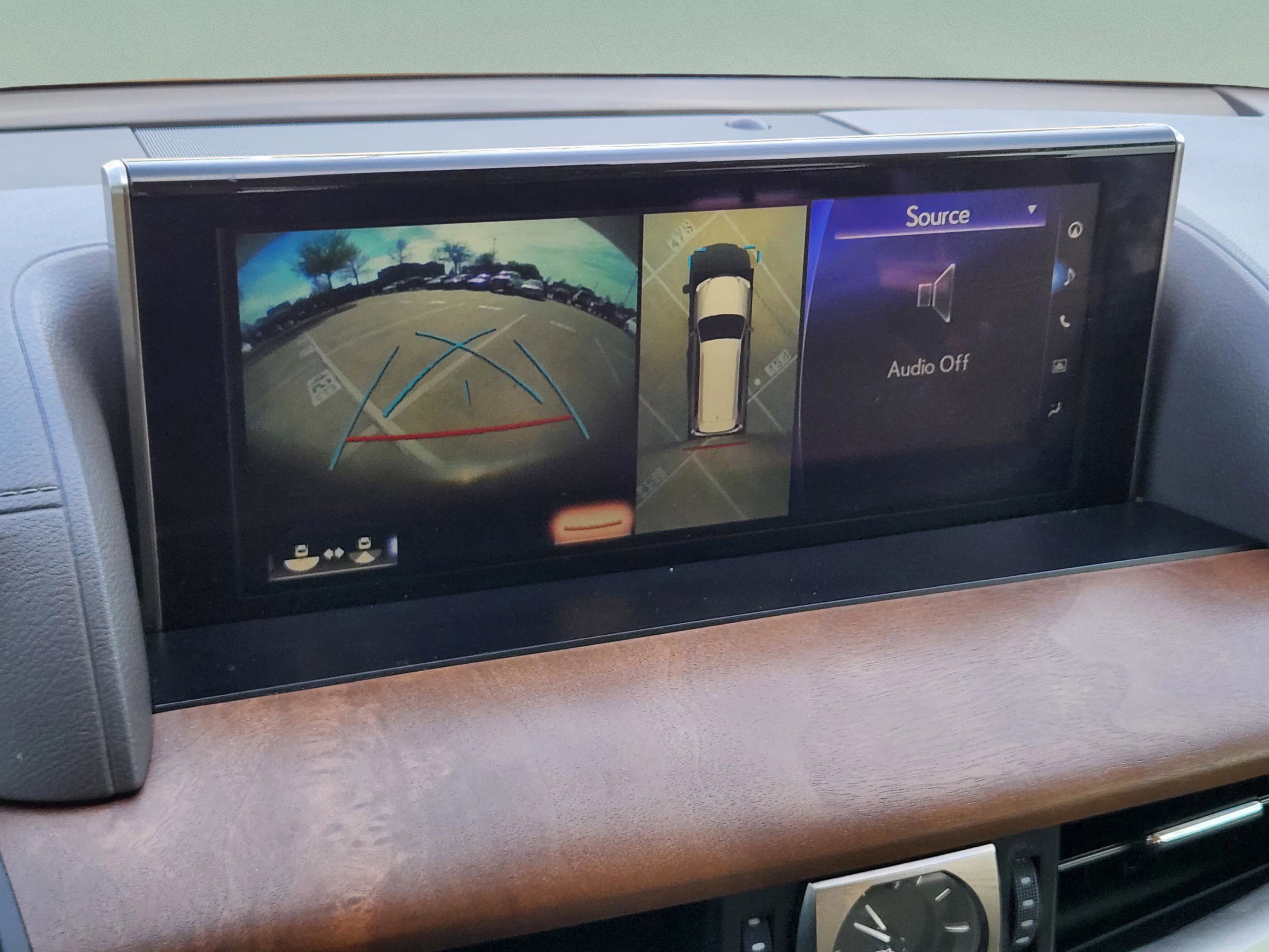 Used 2018 Lexus LX 570 4WD w/ Luxury Package image 10