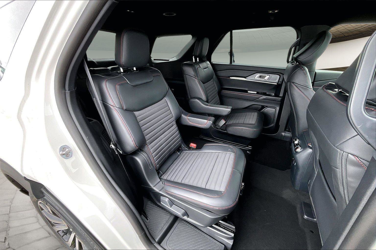 New 2026 Ford Explorer ST-Line image 10