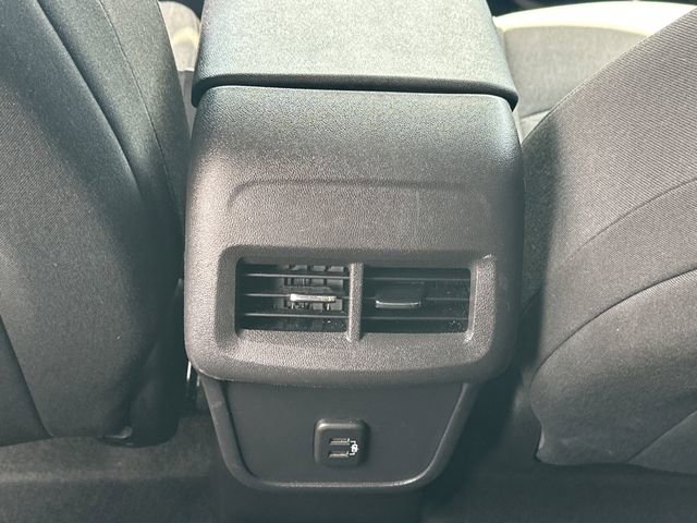 Used 2021 Chevrolet Equinox LT image 18