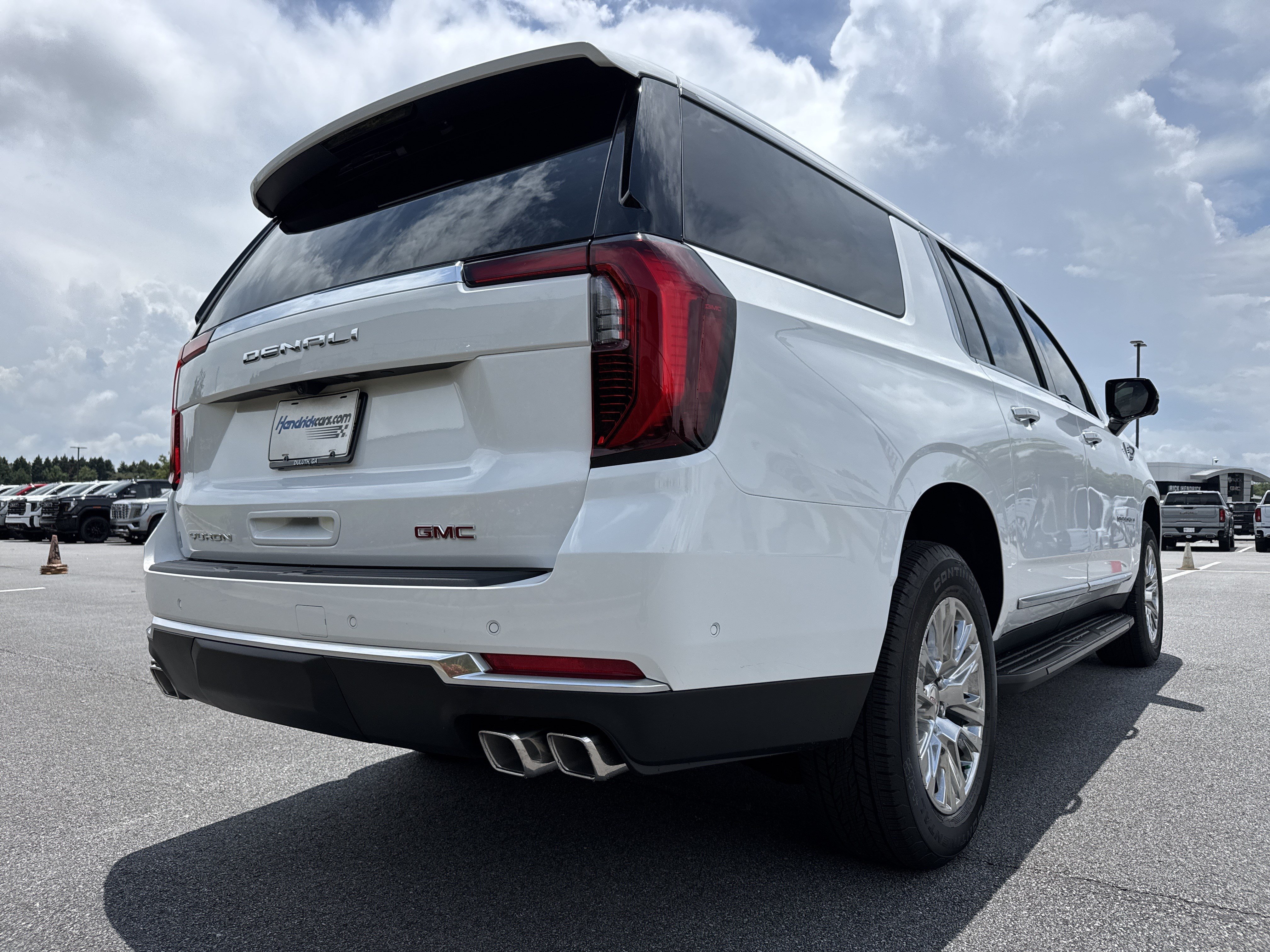 New 2026 GMC Yukon XL Denali AWD/4WD image 10