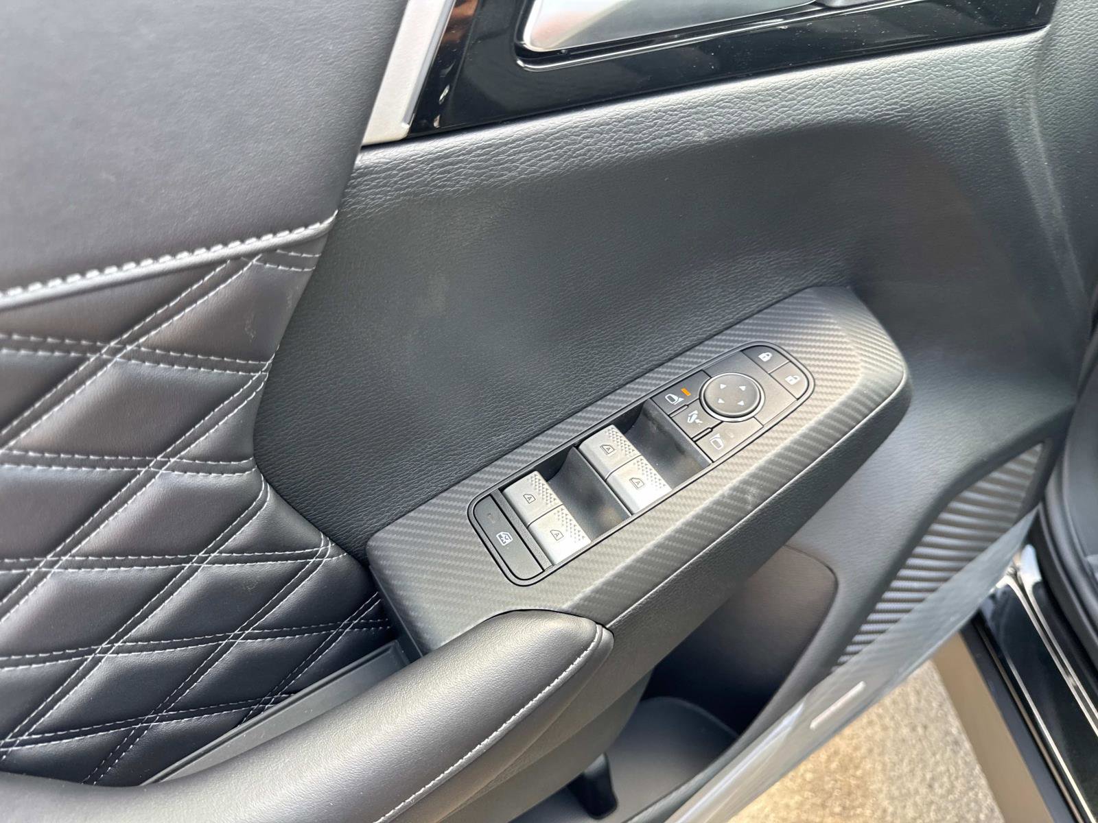 New 2025 Mitsubishi Outlander SEL image 16