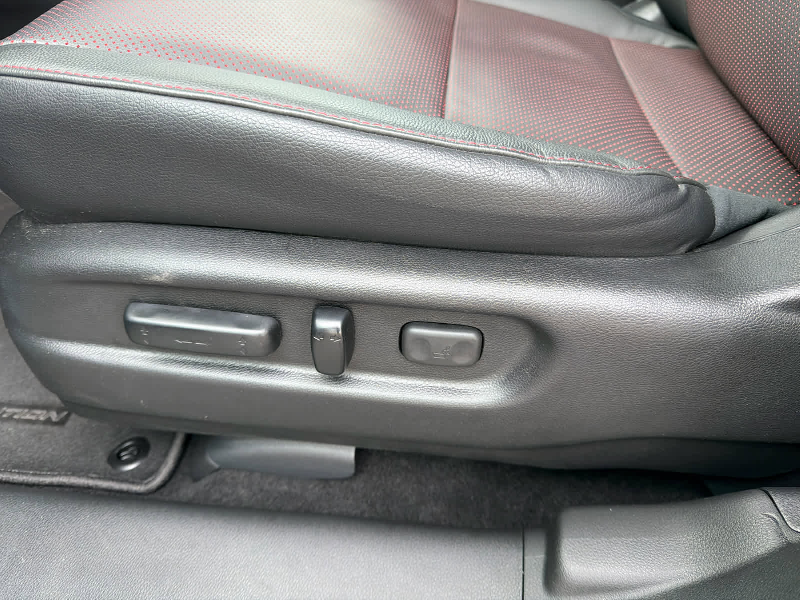 Used 2025 Honda Ridgeline Black Edition image 24