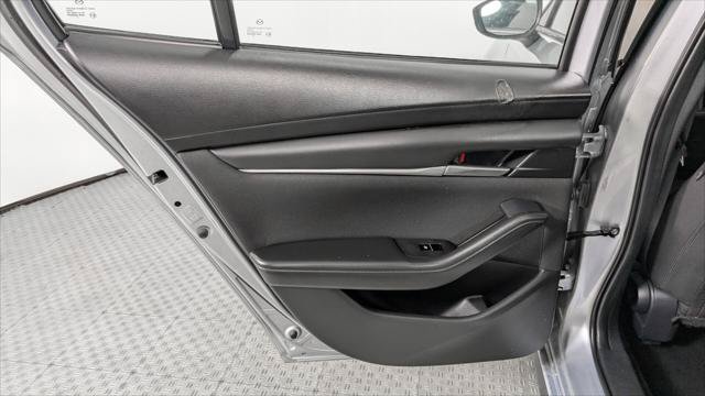 Used 2021 MAZDA MAZDA3 Sedan FWD image 16