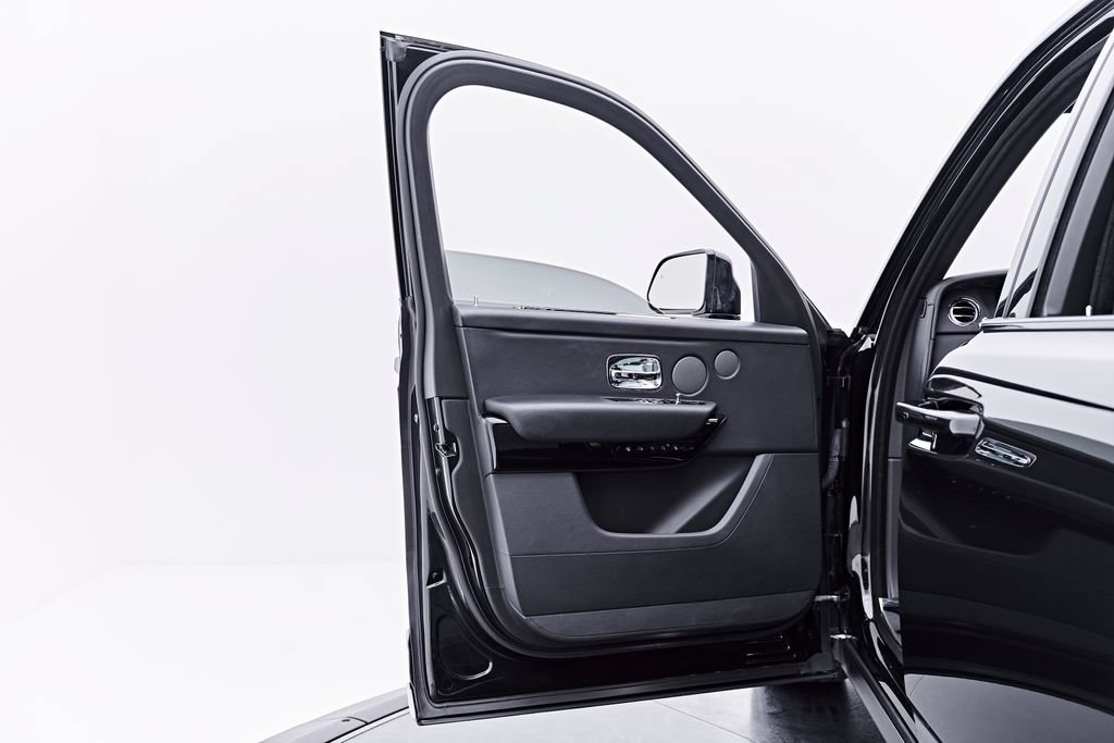 Used 2020 Rolls-Royce Cullinan AWD/4WD image 41