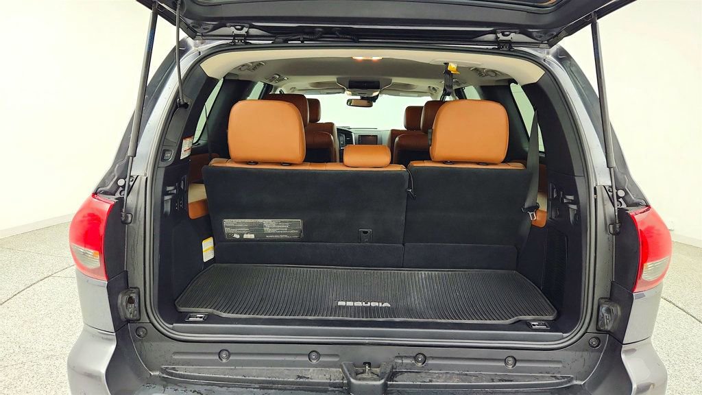 Used 2020 Toyota Sequoia Platinum RWD image 23