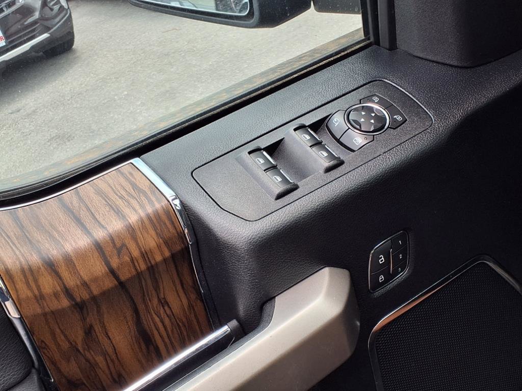 Used 2020 Ford F150 Lariat image 11