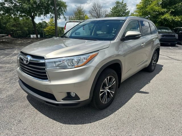 Used 2016 Toyota Highlander XLE AWD/4WD image 7