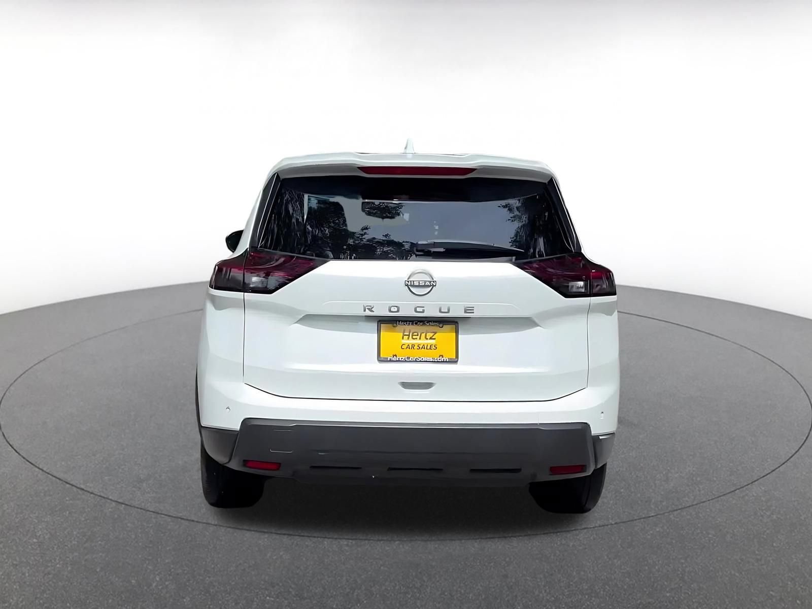 Used 2025 Nissan Rogue SV FWD image 12