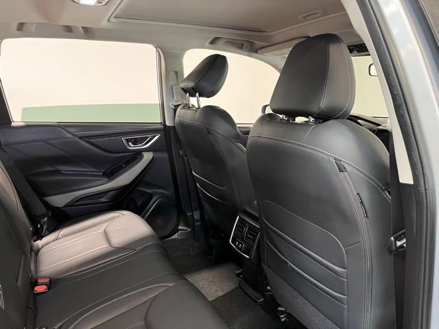 Used 2023 Subaru Forester Limited AWD/4WD image 14