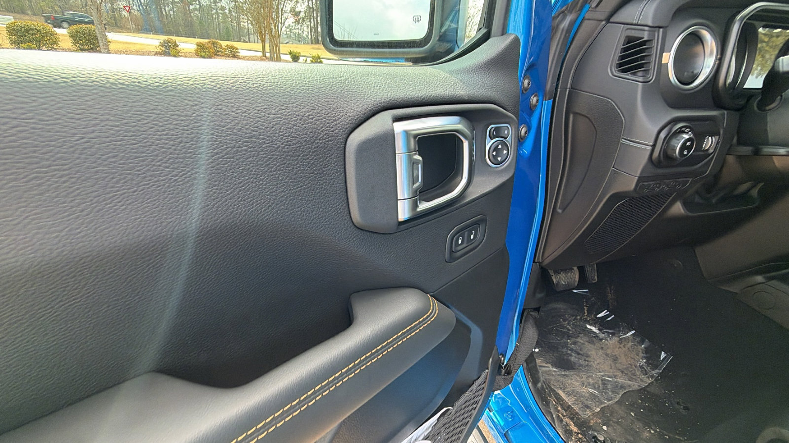 New 2026 Jeep Gladiator Sport image 15